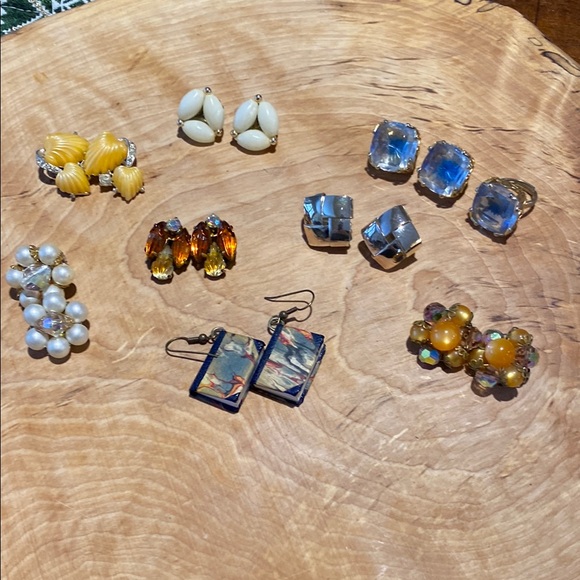 Assorted Vintage Earrings Set - Picture 1 of 7